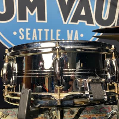 Slingerland - 5x14" Sound King, 8-Lug Snare Drum, with Trick Strainer 1974–1976 - Chrome Over Brass Shell. image 15
