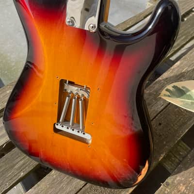 Fender American Vintage '62 Stratocaster 2000 - 2012 - 3-Color Sunburst image 3