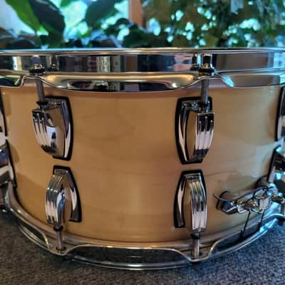 Ludwig LLS364-0N Legacy 6.5X14 Natural 3 Ply Maple, Maple Reinforcement Rings 10 Lug 2013 - Natural Maple image 6