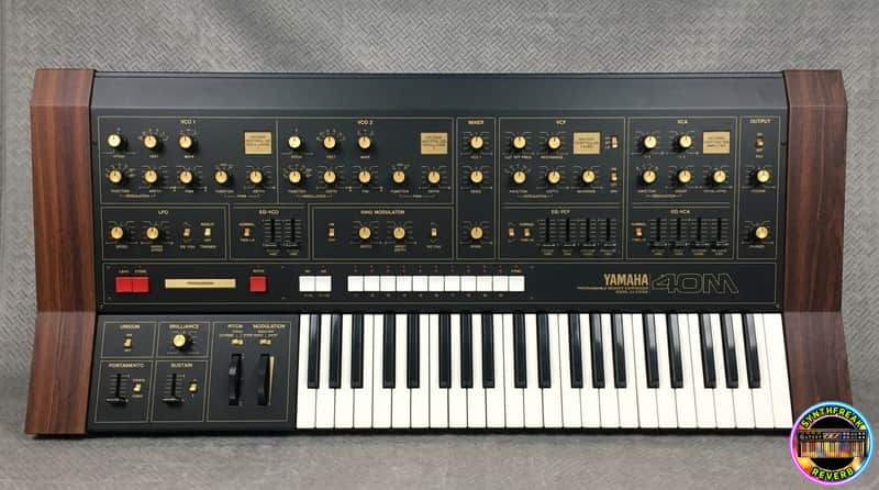 Yamaha CS-40M ✅ Dual-VCO Monophonic Powerhouse ✅RARE Vintage from 70s Analog Synth ✅ Classic 70s Sound ✅ Cleaned & Fully Checked ✅ Worldwide Shipping image 1
