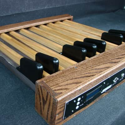 JG3-Tech Midi Bass Pedals Organ Foot Controller Pedalboard 16 Note image 1