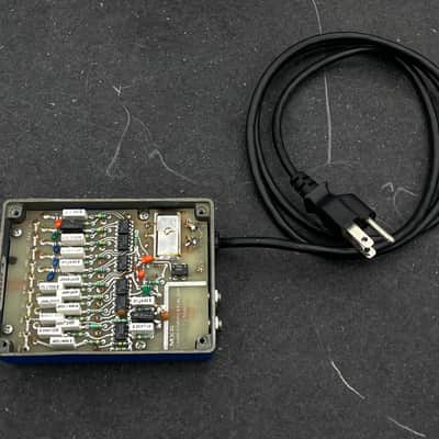 MXR MX-108 Ten Band Graphic Equalizer 1976 - 1984 - Blue image 9