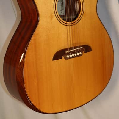 Alvarez AG60A Grand Auditorium Acoustic Electric Guitar used image 2