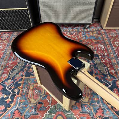 Fender J-Craft Collection Jazz Bass JB-STD 2010-2012 - 3 Tone Sunburst image 7