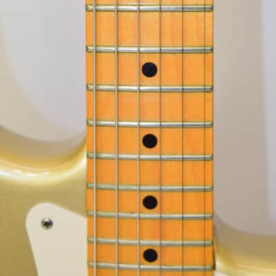 2007 Fender Classic Player '50s Stratocaster Electric Guitar, Maple Fingerboard, Shoreline Gold image 7