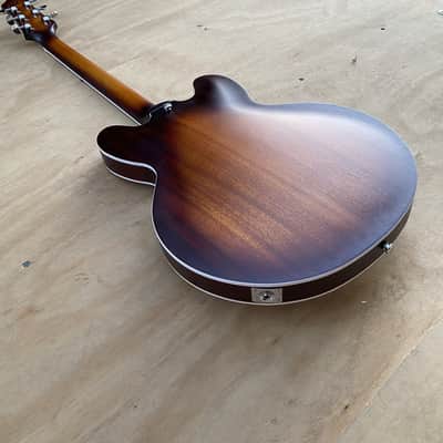 EART E-335 6 String Semi-Hollow-Body Electric Guitar, Stainless Steel Frets, Sunburst, Full,Playing Jazz image 6
