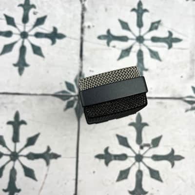 AKG C414 XLS Large Diaphragm Multipattern Condenser Microphone image 6