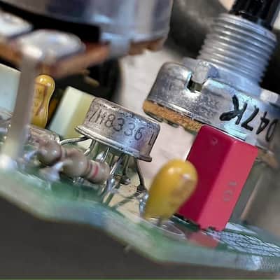 MXR M104 Distortion + w/ Mod image 10