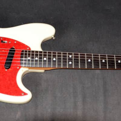 El Maya Artist model (Mustang copy) MIJ 70 Vintage White image 4