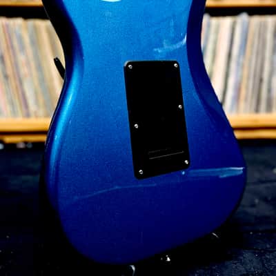 Immagine Squier Stratocaster 2024 - Rare Lake Placid Blue - W/G/B - 12