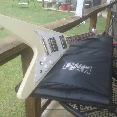 Japan ESP "Edwards E-FV-120D" Vintage White Flying V with Seymour Duncan Custom Shop P/U's! MINT! image 2