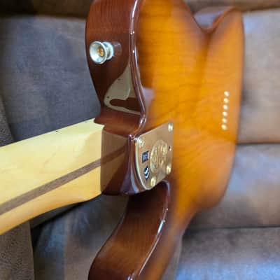 Fender 75th Anniversary Commemorative Telecaster 2021 2-Color Bourbon Burst image 11
