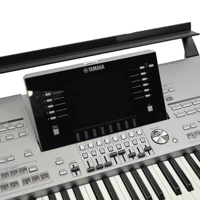 Yamaha Tyros 5 61 XL image 3