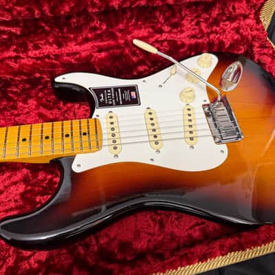 Fender American Ultra Luxe Vintage '50s Stratocaster 2025 - Present - 3-Color Sunburst image 19