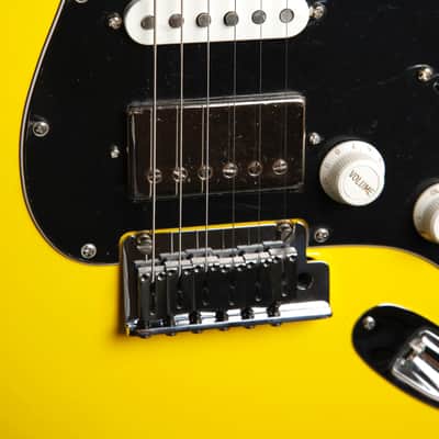 Fender Limited Edition American Ultra II HSS Stratocaster Grafitti Yellow image 6