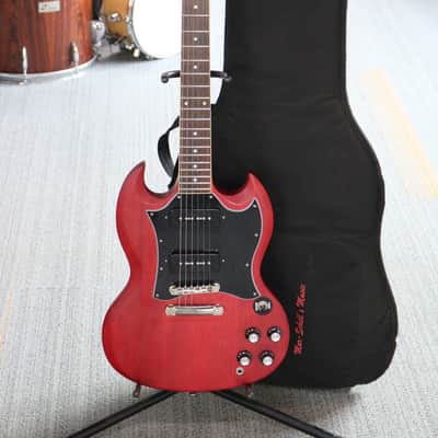 Epiphone SG Classic Worn P90 | Reverb
