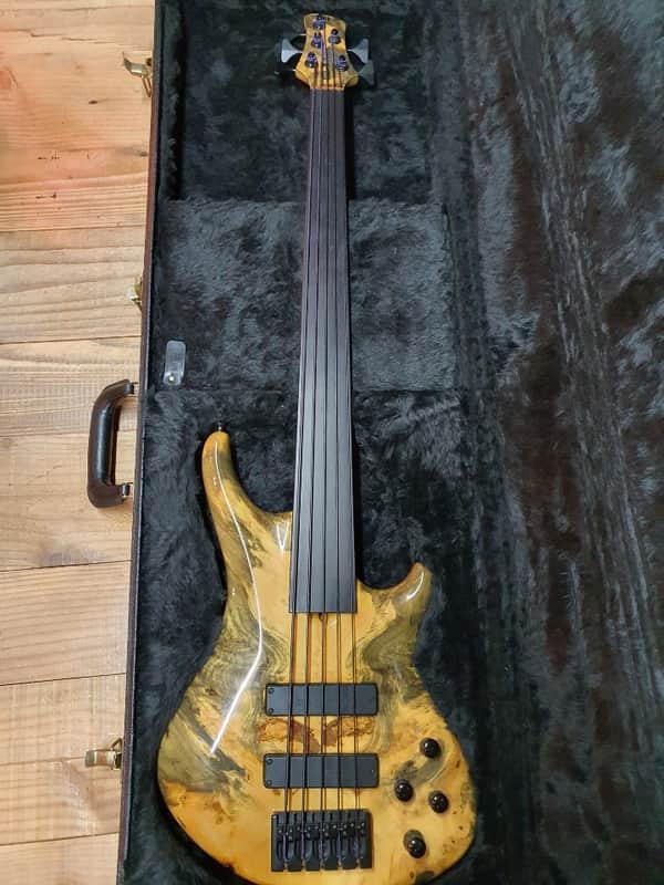 Roscoe SKB 3005 Fretless 5 String Bass Ash Body Buckeye Burl Top NTMB-918F image 1