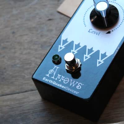 EarthQuaker Devices Arrows Preamp Booster V2 2017 - Present - Green Sparkle / White Print image 12