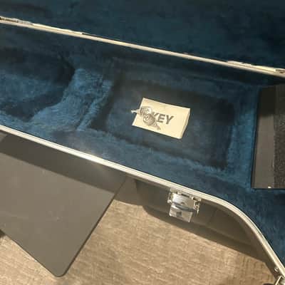 Fender Molded P-Bass Case 1990s - Black image 4