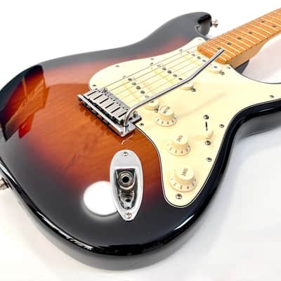Fender Stratocaster American Deluxe V Neck 2011 Sunburst image 5