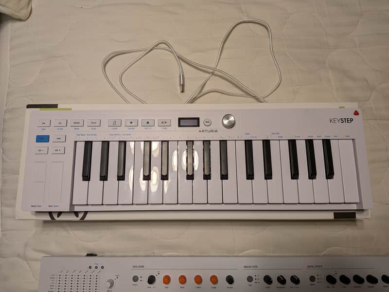 Arturia KeyStep mk2 32-Key MIDI Controller 2026 - Present - White image 1