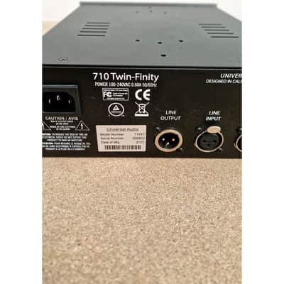 Universal Audio Twin-finity 710 - Preamps - Silver - Excellent image 11