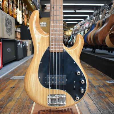 Music Man USA Classic Stingray 5 BK - Black MN - Flame maple neck