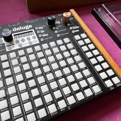 Synthstrom Audible Deluge + 256GB SD Card + DeckSaver + Carry Bag - 64-Voice Desktop Synthesizer with Numeric Display 2016 - 2022 - Black image 5
