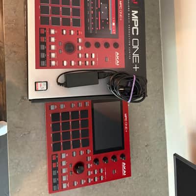 Immagine Akai MPC One + Standalone MIDI Sequencer 2023 - Present - Red - 6