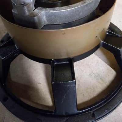 18" SUBWOOFER FRAME WITH MASSIVE STACKED MAGNET VELODYNE HGS18BG 18" SUBWOOFER MONSTER NEEDS RECONE  36 POUNDS! image 1