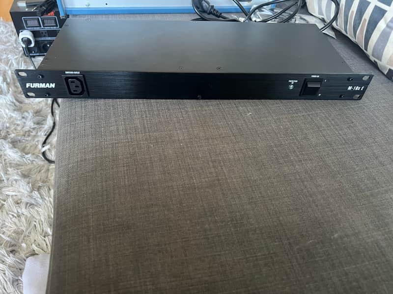 Furman M-10x E Merit Series Power Conditioner 2010s - Black image 1