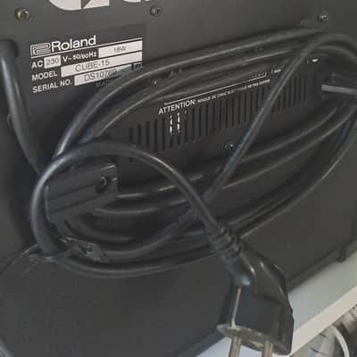 Roland CUBE-15 15-Watt 1x8" Guitar Combo 2002 - 2006 - Black Bild 6