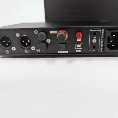 Topping  E70 VELVET DAC, LIKE NEW! - Silver, AKM AK4499EX chip image 4