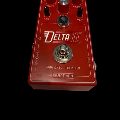 Spaceman Delta II Harmonic Tremolo 2021 - 2024 - Red Edition X6528 image 2