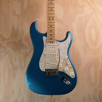 Fender American Elite Stratocaster Electric Guitar in Ocean Turquoise Metallic image 3
