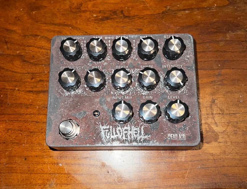 Dead Air Full of hell noise generator 2025 - Rust etch image 1