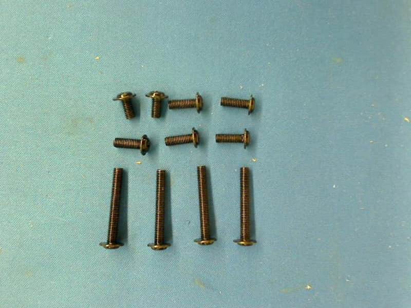 Korg - 510700504605, B2SP BK STAND SCREW SET image 1
