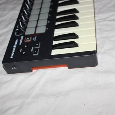 Novation Launchkey Mini 25-Key Midi Keyboard Controller image 3