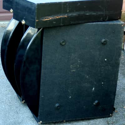 Pair of 1970-80s SUNN model SPL-8400 fiberglass horns with a pair of JBL 16ohm, model 2245J drivers. image 3