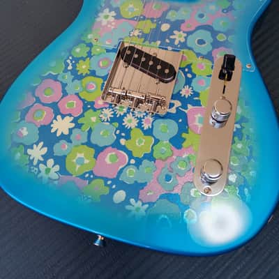 *NEW IN BOX* 2025 Fender Japan Limited Edition Telecaster Blue Flower !! image 4