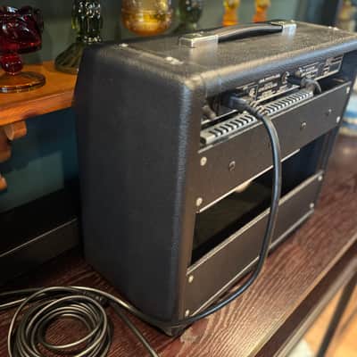 Fender '68 Custom Pro Vibro Champ Reverb 5-Watt 1x10" Guitar Combo 2021 - Present - Black image 3