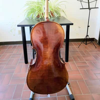 Mint Open Box Krutz Model 400 4/4 Cello with Case and Bow image 8