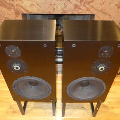Pair of Vintage Audiophile ACOUSTIC RESEARCH AR 303 Speakers Rare