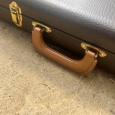 G&G Stratocaster/Telecaster case - Dark Brown Snakeskin, Light Brown accents, Gold Piping, and Hunter Green Interior image 12