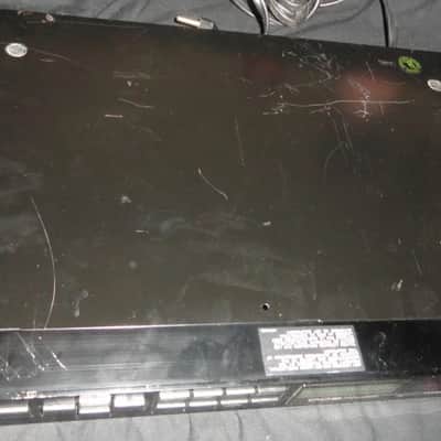 Yamaha SPX900 Professional Multi-Effect Processor POWERS ON AS-IS NEEDS WORK image 5
