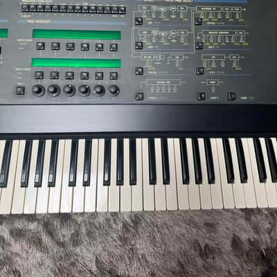 Oberheim Matrix 12 1985 - Black image 4
