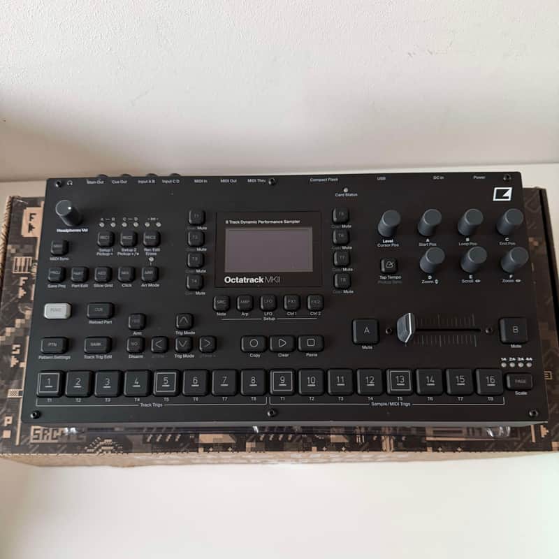 2017 – 2021 Elektron Octatrack MkII Dynamic 8-Track Performanc…