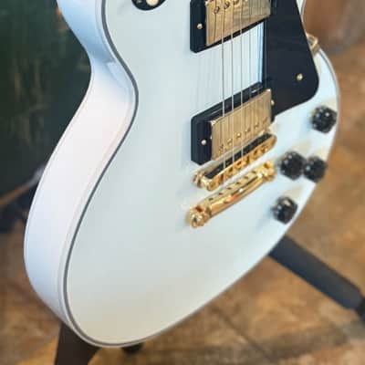 Gibson Les Paul Custom Shop Electric Guitar Alpine White W Case & COA image 3