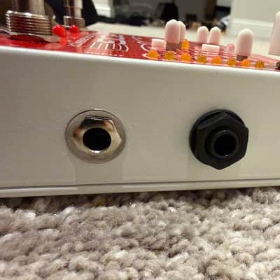 Electro-Harmonix POG2 Polyphonic Octave Generator 2009 - Present - Red / White image 4