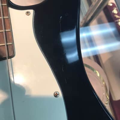 Fullerton 4 Stings Electric Bass Guitar - Black And White image 8